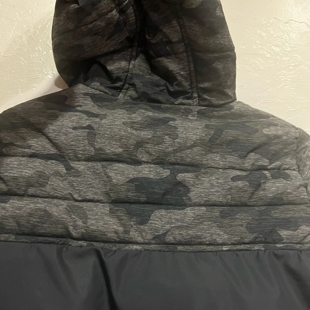 Michael Kors Boys Hooded Camo-Print Puffer Jacket Size 4T Water Resistant